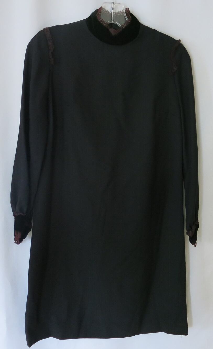 Vintage Black Dress 70s Size M** Knee Length Lace Velvet Party Cocktail Retro